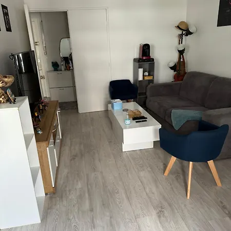 Apartment 15 Vaugirard Paris